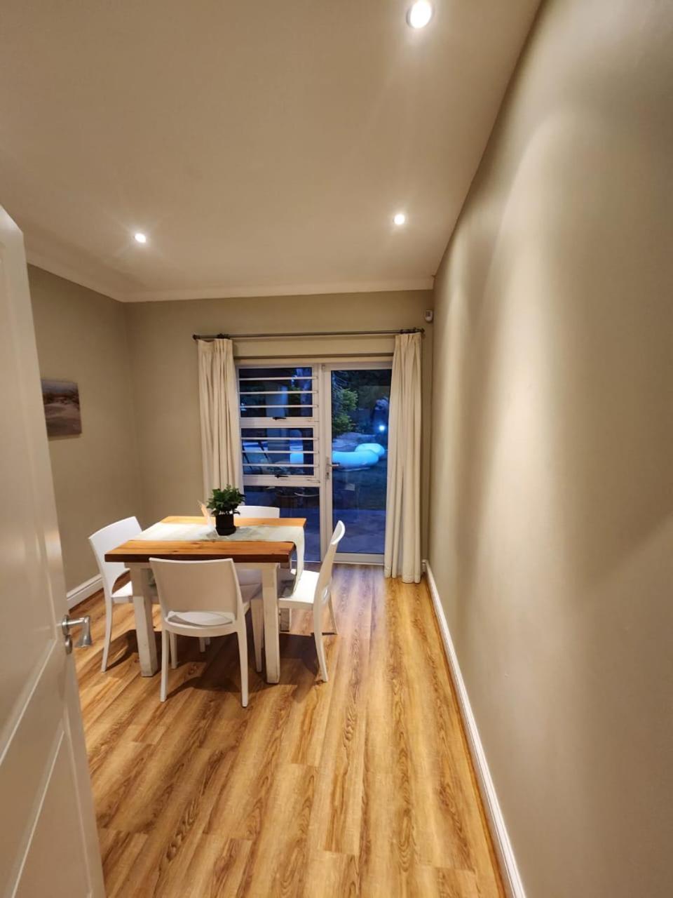 Jenvey House Selfcatering Apartments & Bnb Πορτ Ελίζαμπεθ Εξωτερικό φωτογραφία